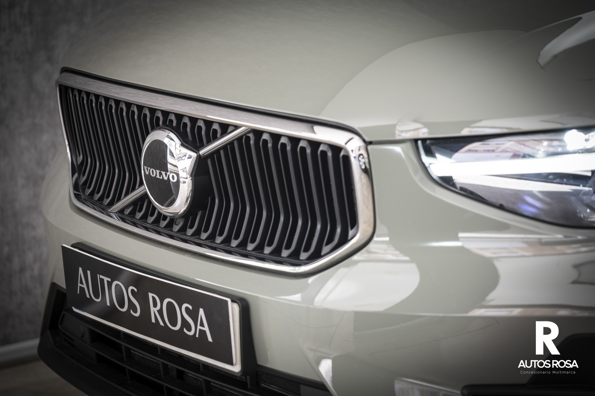 
								2024 – XC40 1.5 T2 CORE AUTO 129 5P completo									