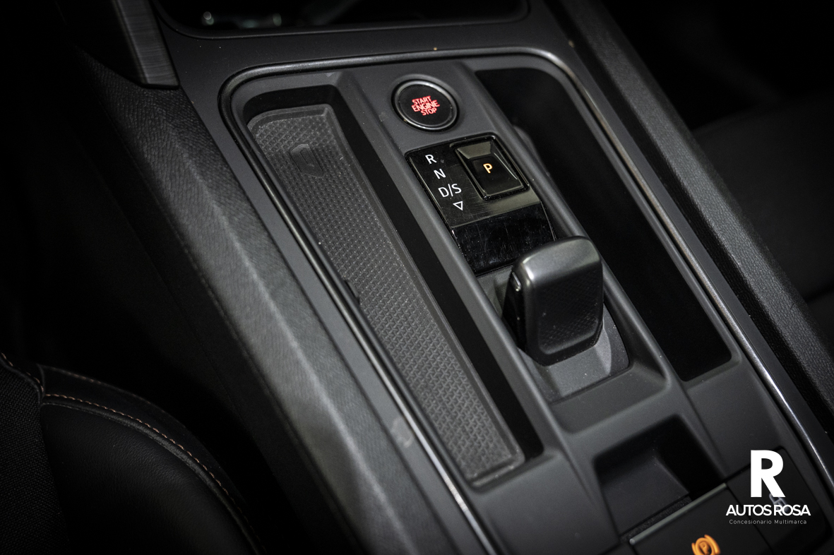 
								Cupra Leon 1.5 TSI 150c.v DSG Mild Hybrid completo									