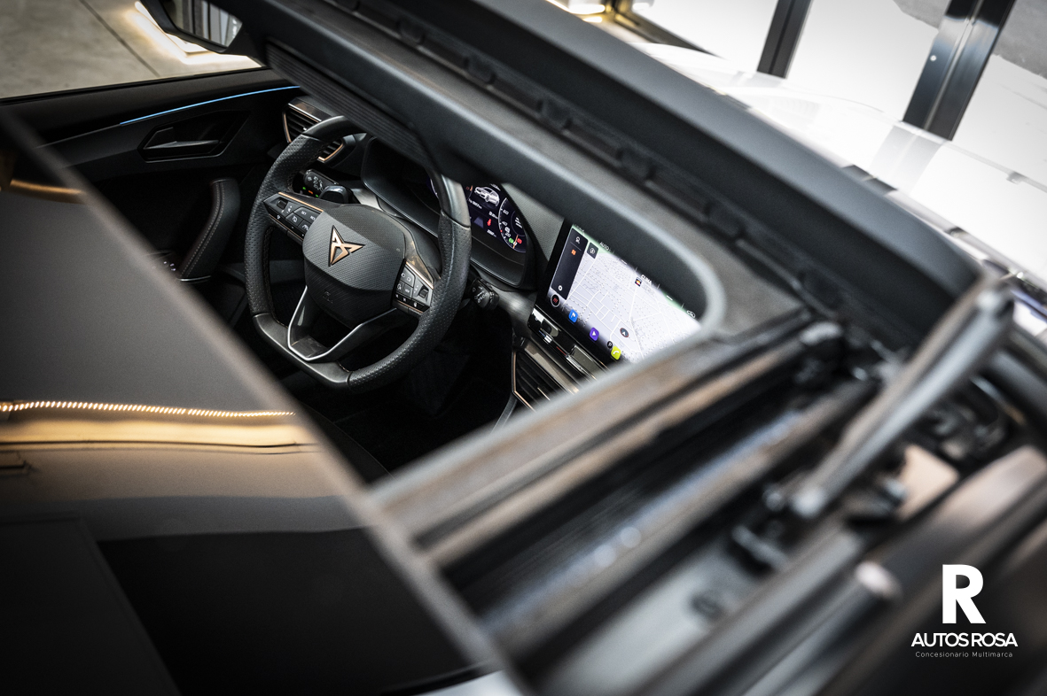 
								Cupra Leon 1.5 TSI 150c.v DSG Mild Hybrid completo									