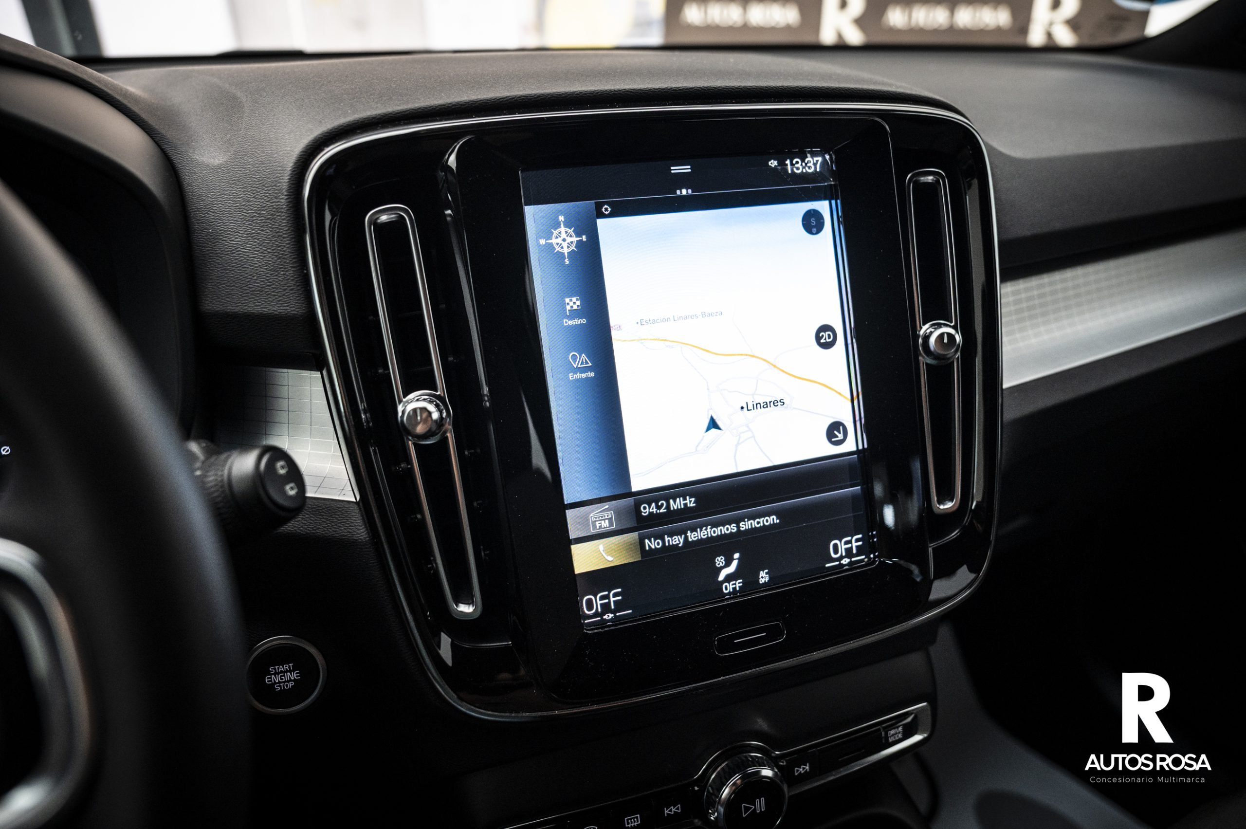 
								VOLVO XC40 1.5 T4 Recharge PHEV Core Auto completo									