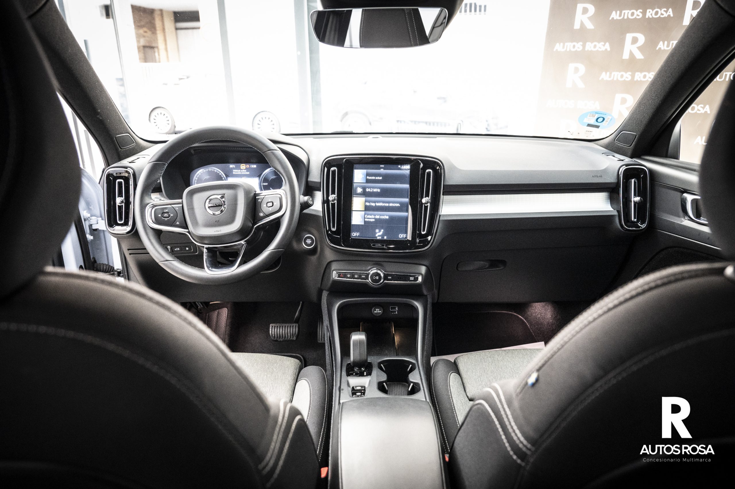 
								VOLVO XC40 1.5 T4 Recharge PHEV Core Auto completo									