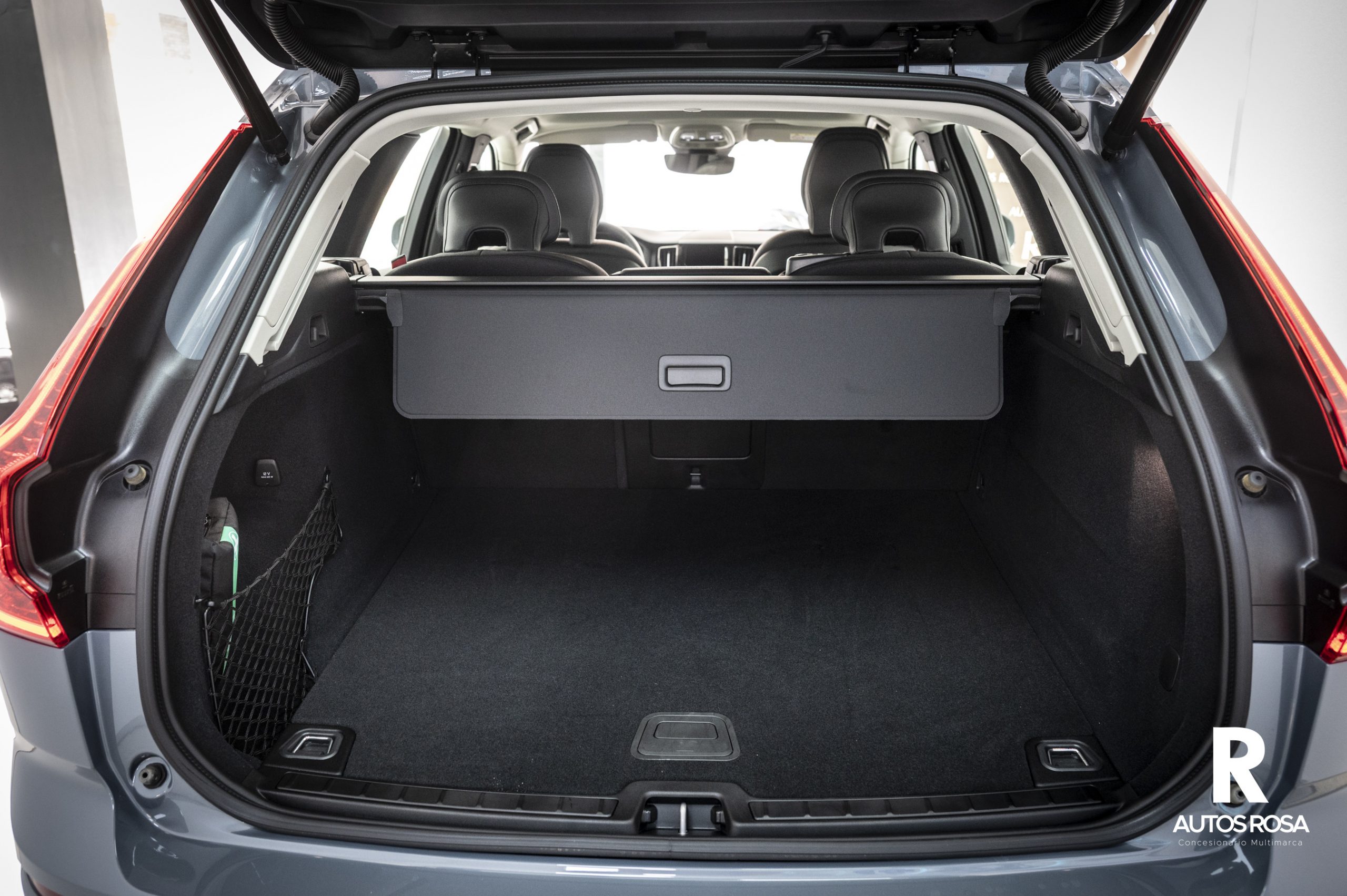 
								XC60 2.0 B4 D CORE AUTO 197 5P completo									