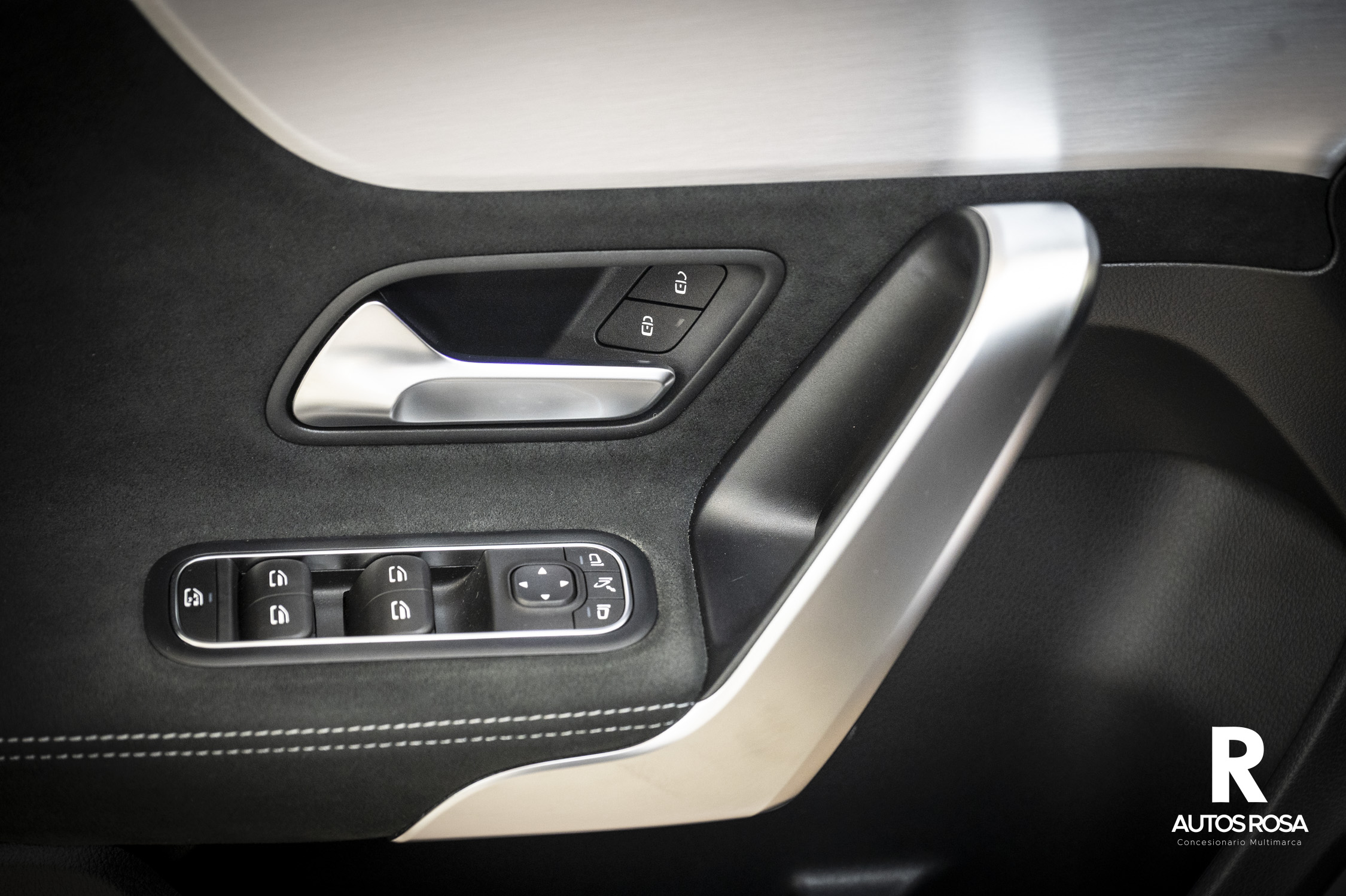 
								Mercedes-Benz Clase A 180d Edition completo									