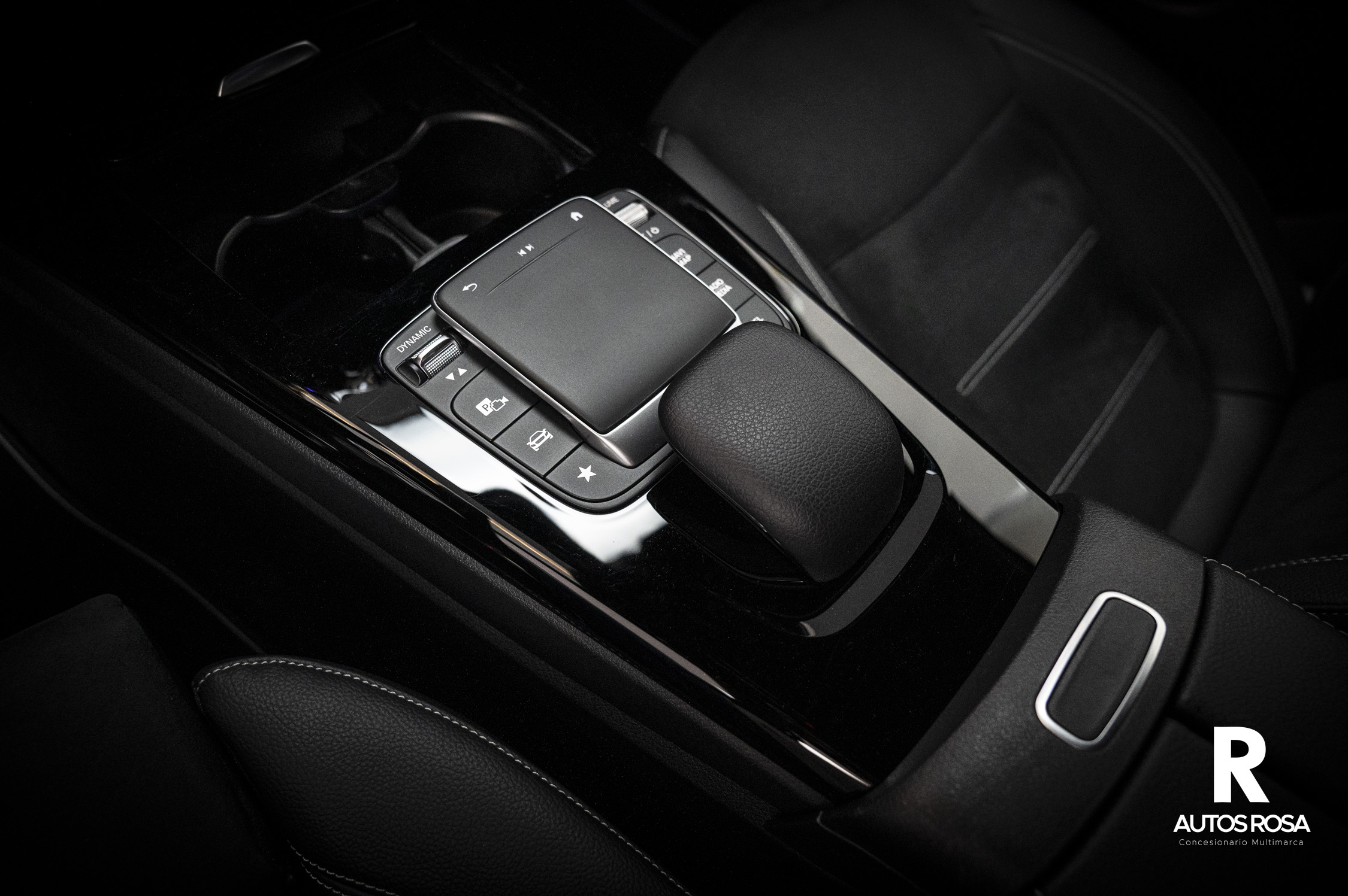 
								Mercedes-Benz Clase A 180d Edition completo									