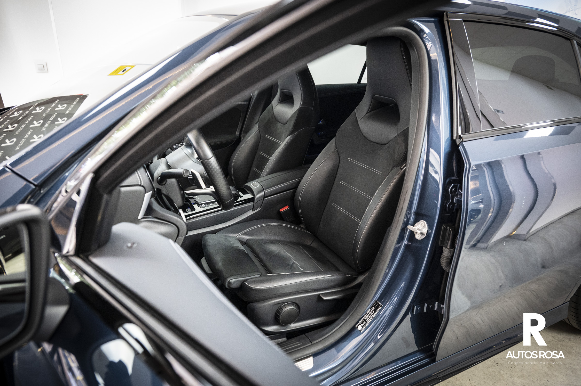 
								Mercedes-Benz Clase A 180d Edition completo									