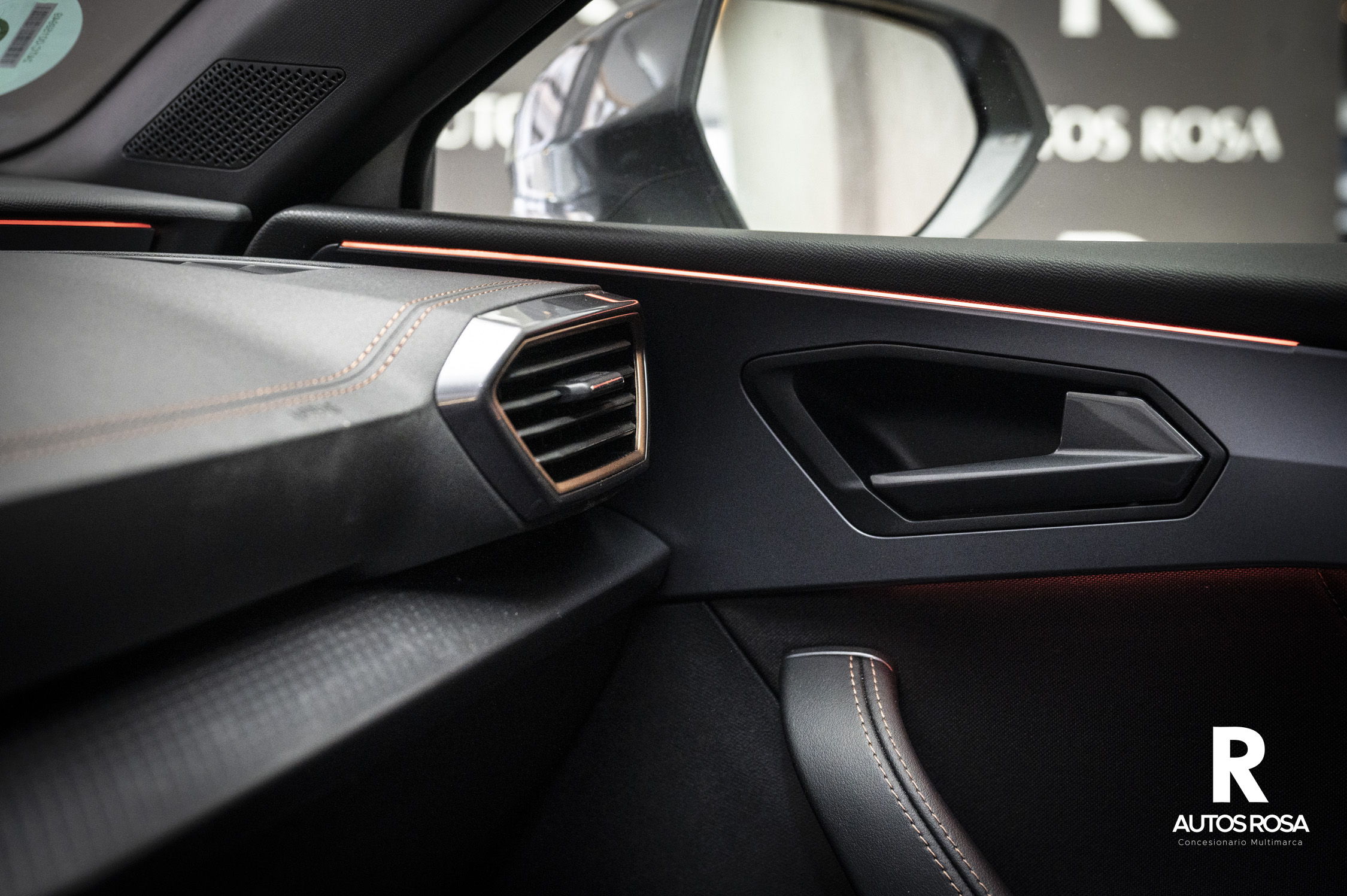 
								CUPRA León 1.5 TSI completo									