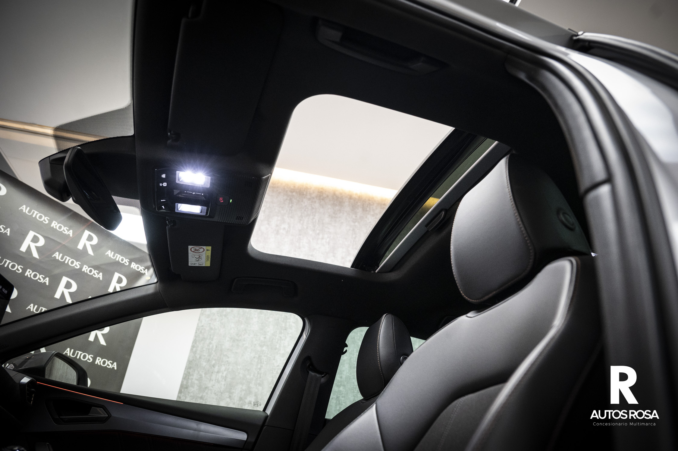 
								CUPRA León 1.5 TSI completo									