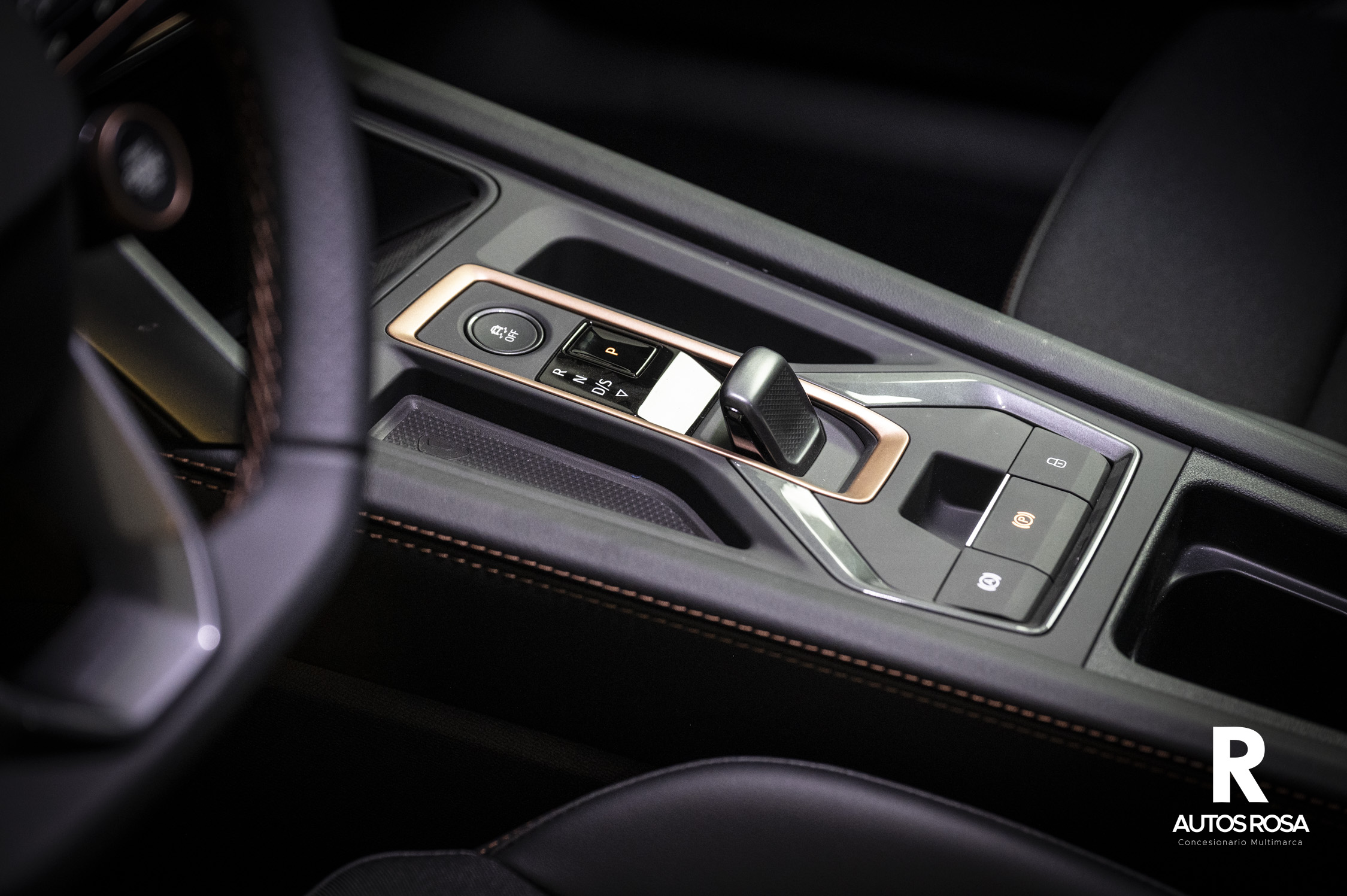 
								CUPRA Formentor 1.5 eTSI 150 CV DSG completo									