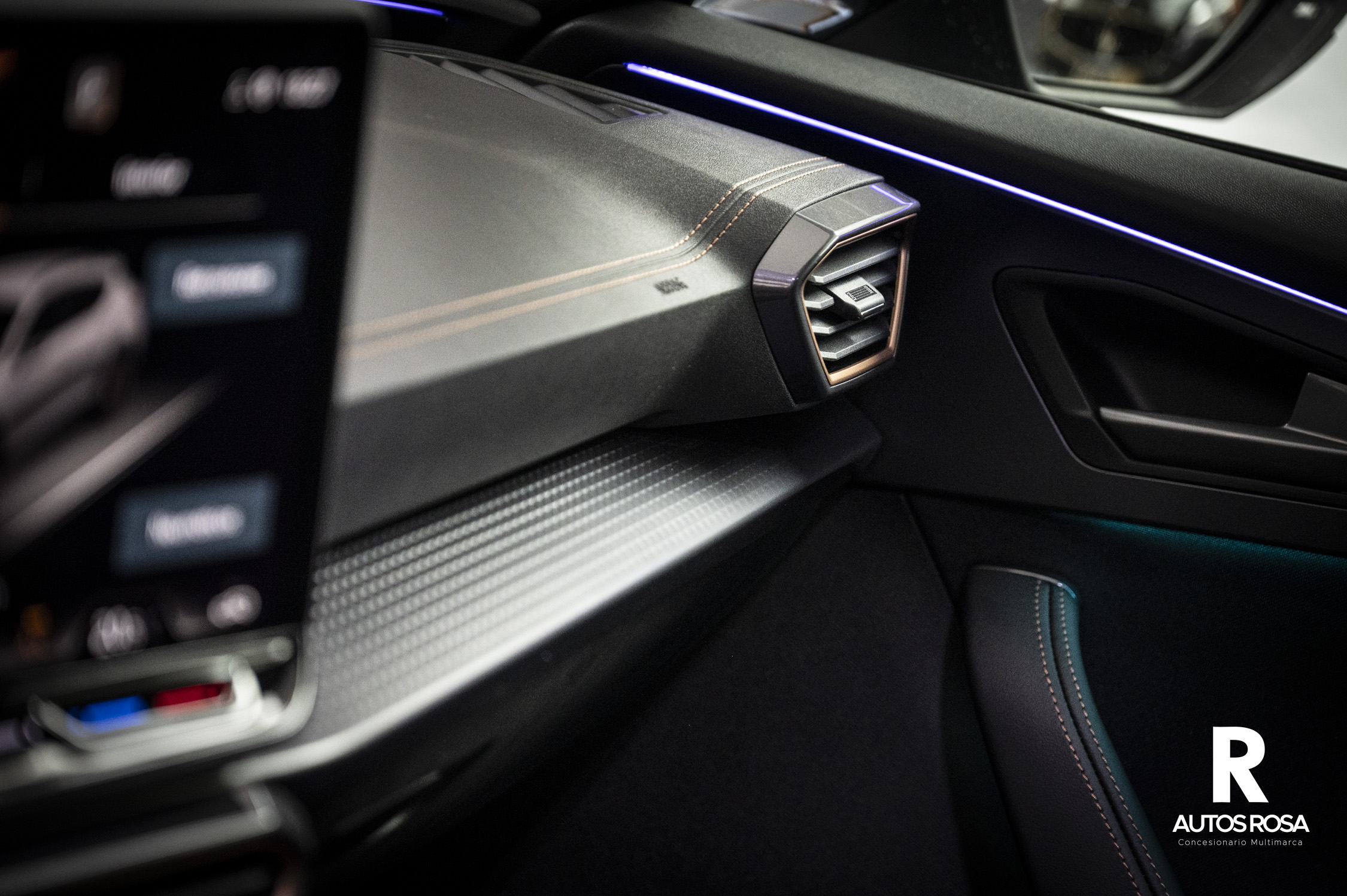 
								CUPRA Formentor 1.5 eTSI 150 CV DSG completo									