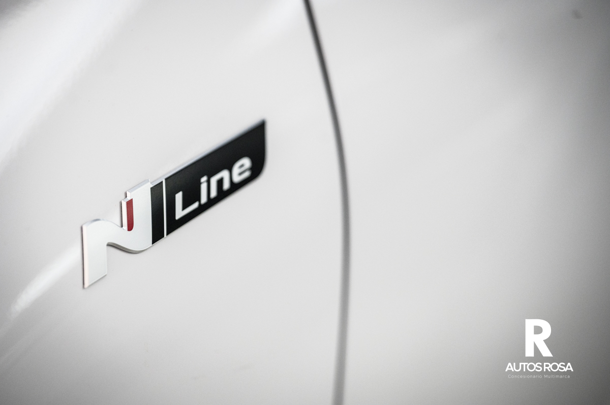 
								Hyundai Tucson FL 1.6 T 160 C.V 48 V DT NLINE SKY completo									