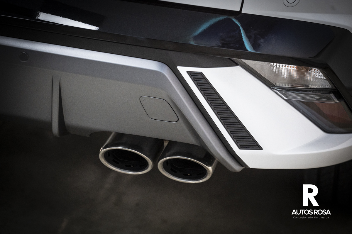 
								Hyundai Tucson FL 1.6 T 160 C.V 48 V DT NLINE SKY completo									