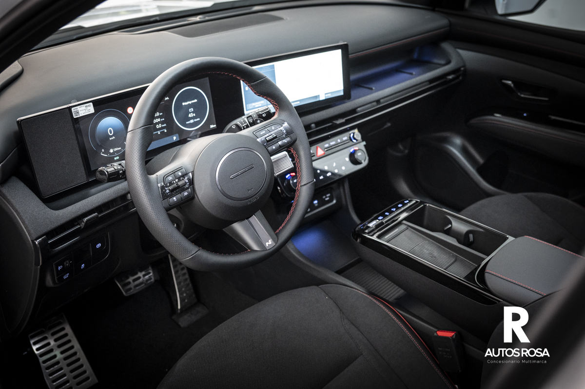 
								Hyundai Tucson FL 1.6 T 160 C.V 48 V DT NLINE SKY completo									