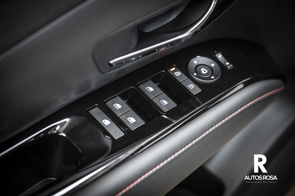 
								Hyundai Tucson FL 1.6 T 160 C.V 48 V DT NLINE SKY completo									