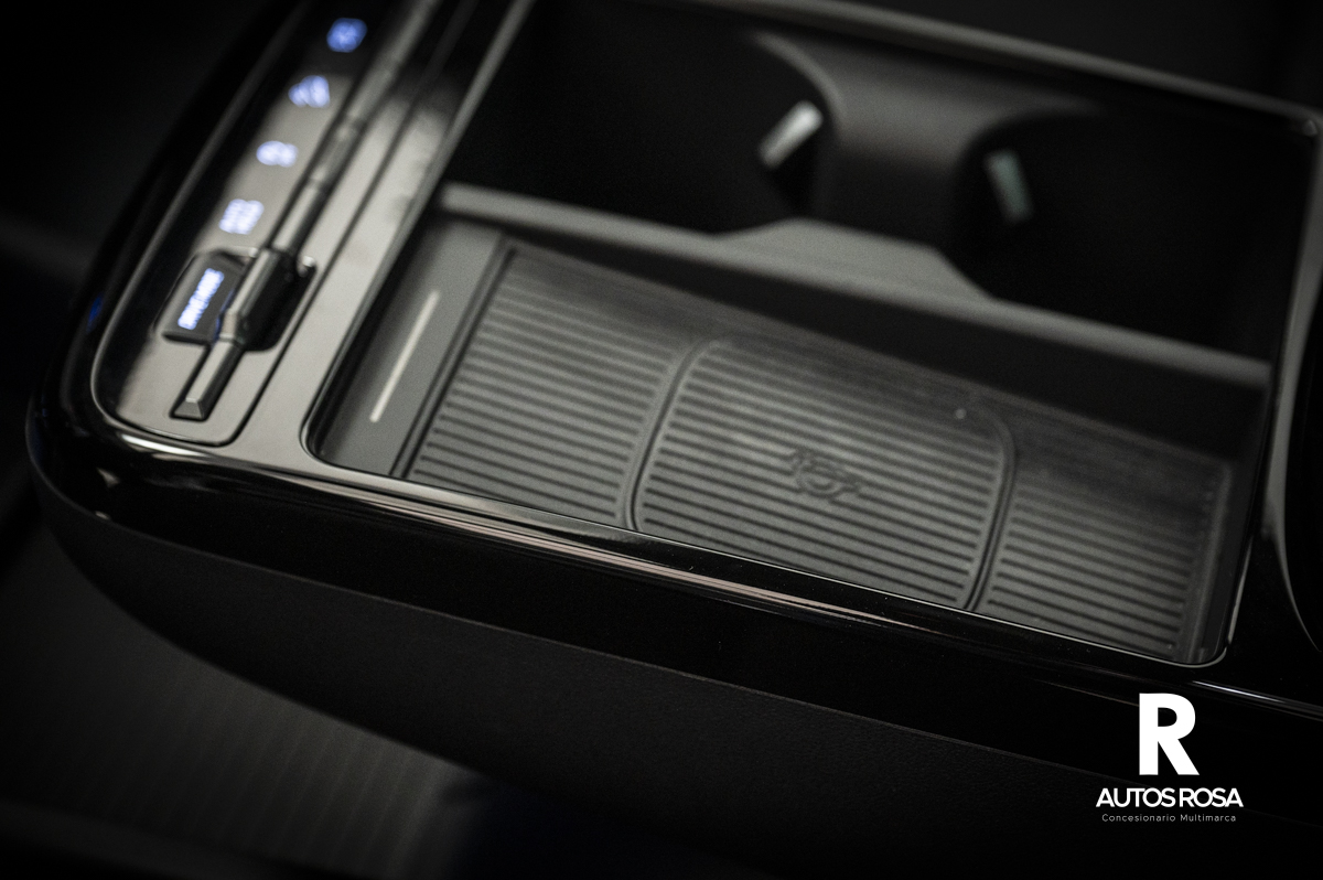 
								Hyundai Tucson FL 1.6 T 160 C.V 48 V DT NLINE SKY completo									