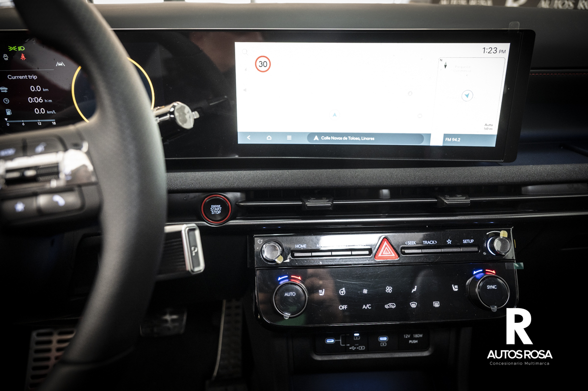 
								Hyundai Tucson FL 1.6 T 160 C.V 48 V DT NLINE SKY completo									