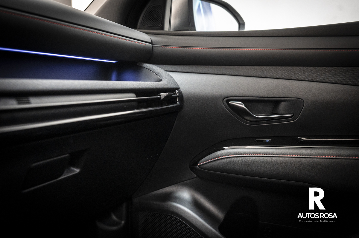 
								Hyundai Tucson FL 1.6 T 160 C.V 48 V DT NLINE SKY completo									