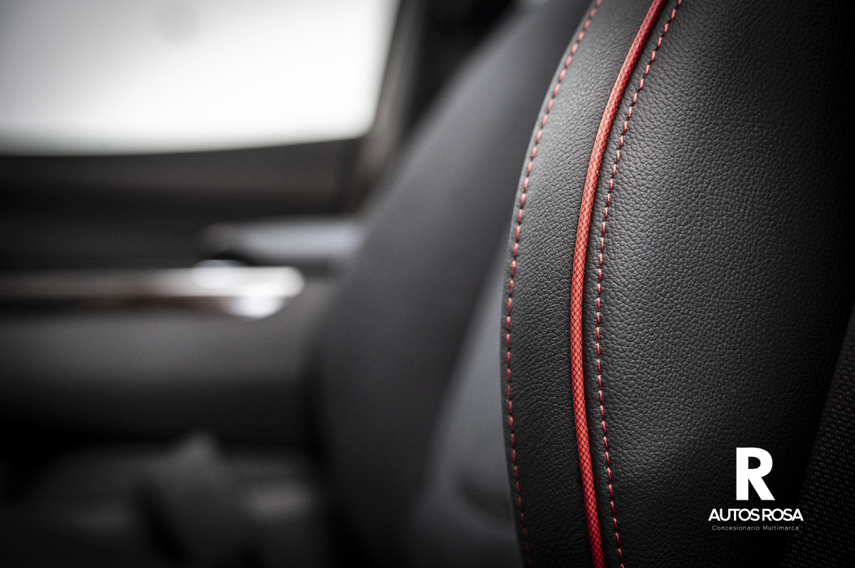 
								Hyundai Tucson FL 1.6 T 160 C.V 48 V DT NLINE SKY completo									