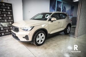 Volvo XC40 2.0 B3 COURE Auto