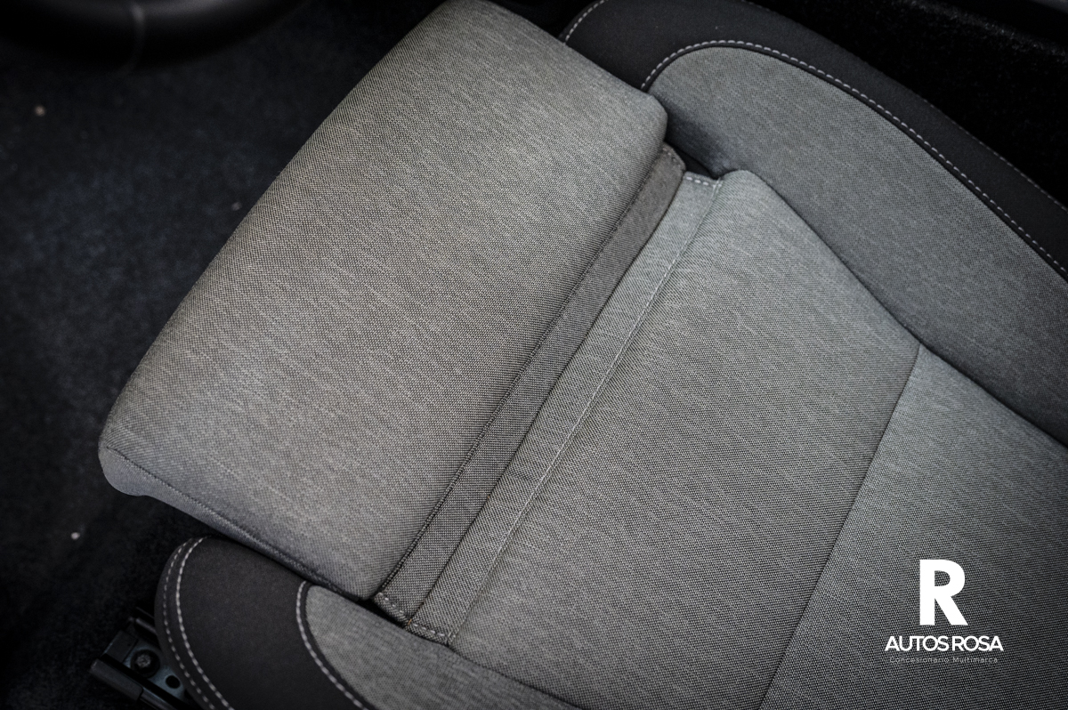 
								Volvo XC40 2.0 B3 COURE Auto completo									