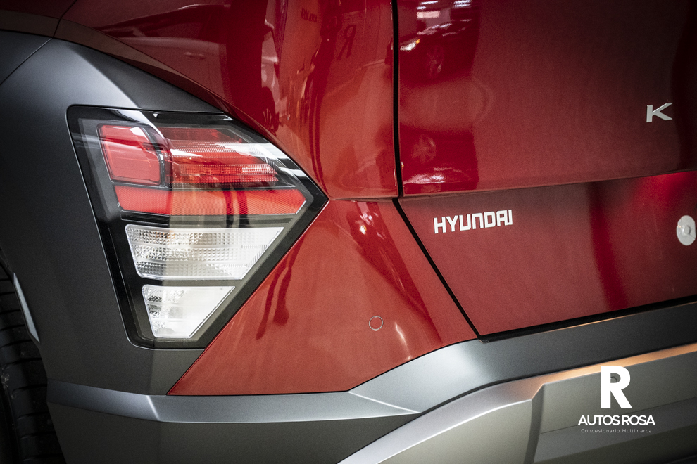 
								Hyundai Kona 1.6 T-GDi 150 CV DT XLS Ultimate Red completo									