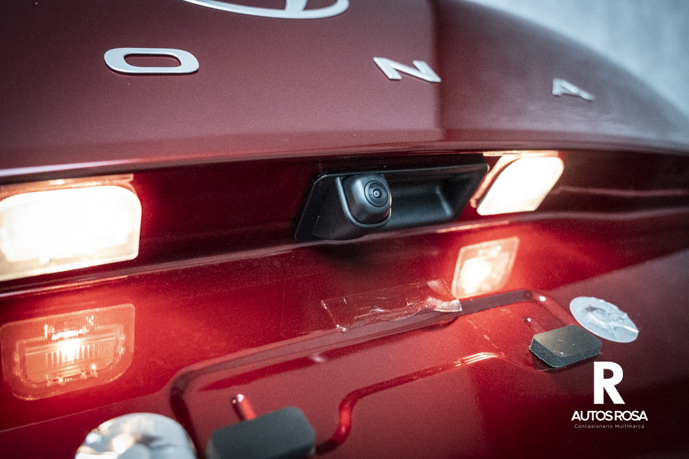 
								Hyundai Kona 1.6 T-GDi 150 CV DT XLS Ultimate Red completo									