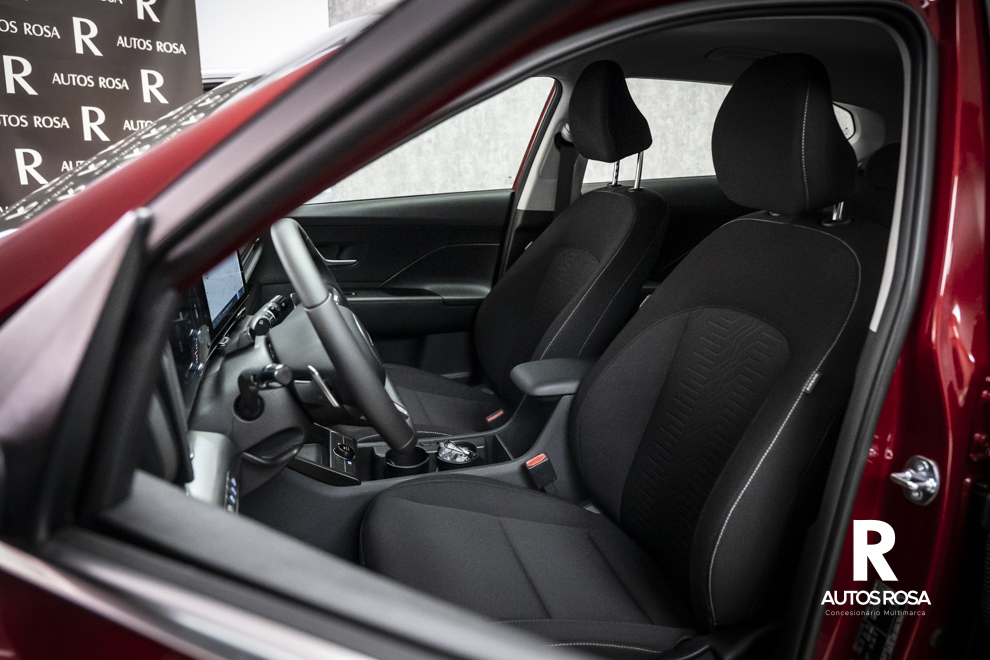 
								Hyundai Kona 1.6 T-GDi 150 CV DT XLS Ultimate Red completo									