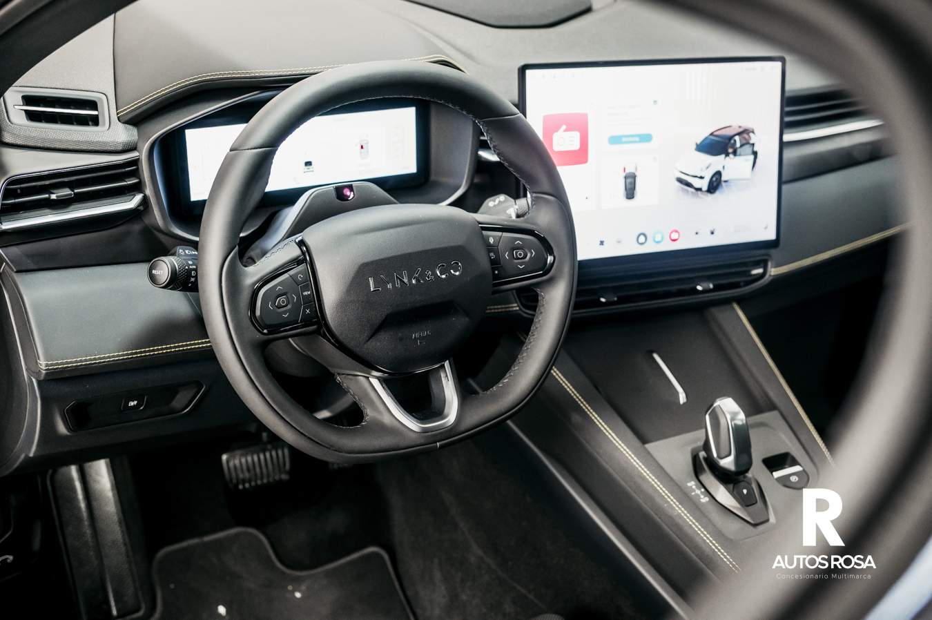 
								Lynk & Co 01 1.5 PHEV More 276 CV SPARKLING BLACK completo									