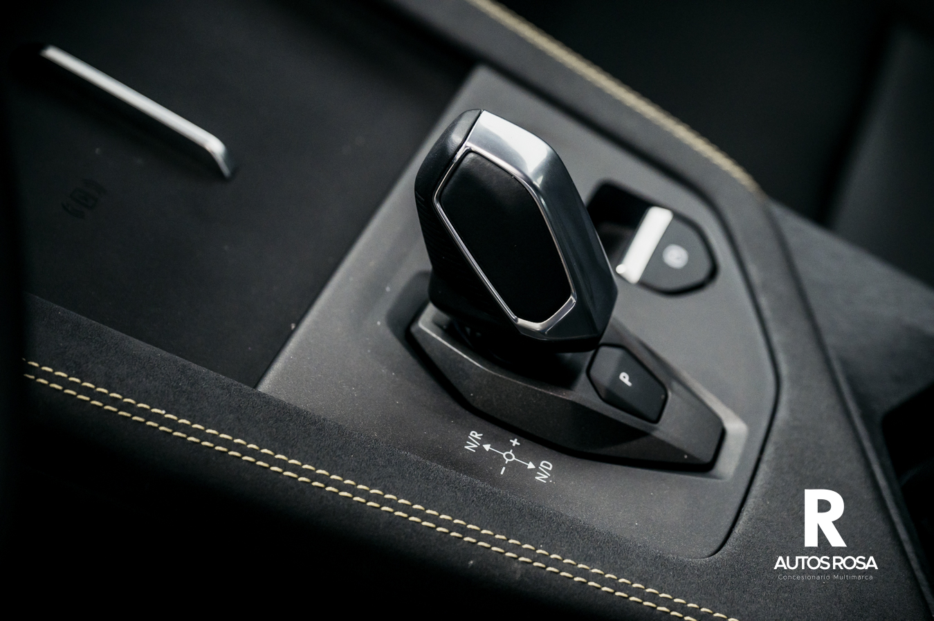 
								Lynk & Co 01 1.5 PHEV More 276 CV SPARKLING BLACK completo									