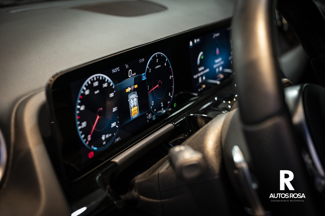 
								Mercedes-Benz GLA 200 D 150 CV AMG Line completo									