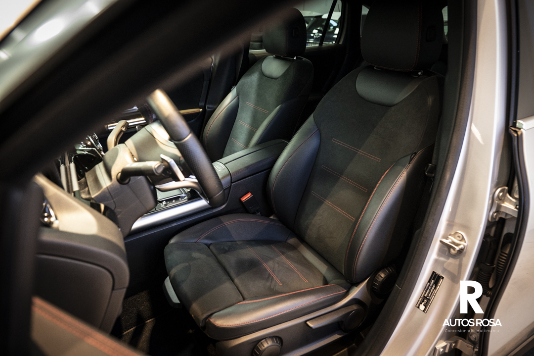 
								Mercedes-Benz GLA 200 D 150 CV AMG Line completo									