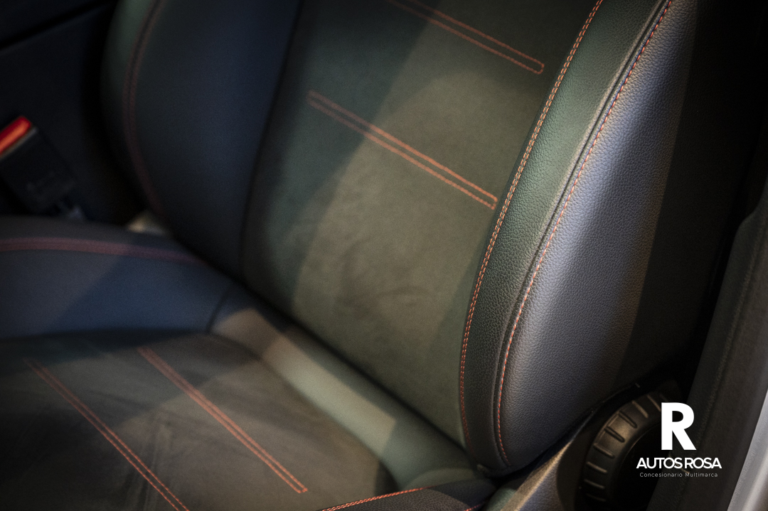 
								Mercedes-Benz GLA 200 D 150 CV AMG Line completo									