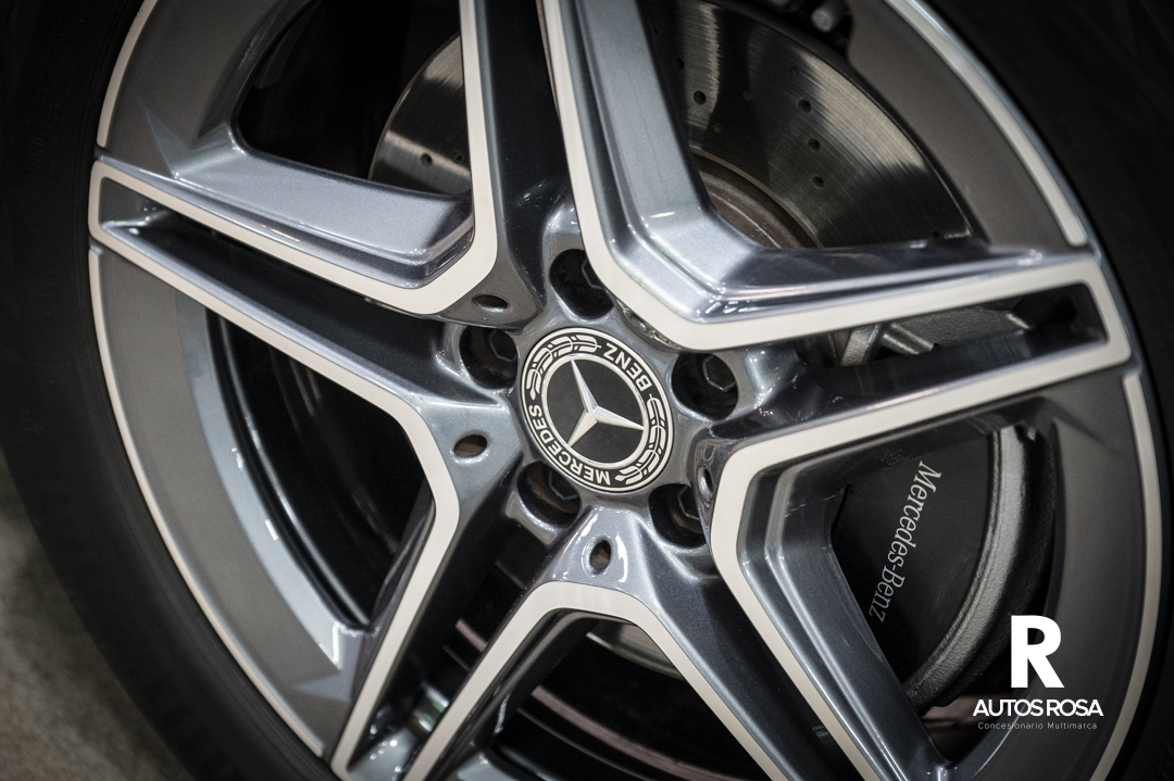 
								Mercedes-Benz GLA 200 D 150 CV AMG Line completo									