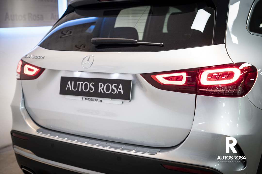 
								Mercedes-Benz GLA 200 D 150 CV AMG Line completo									