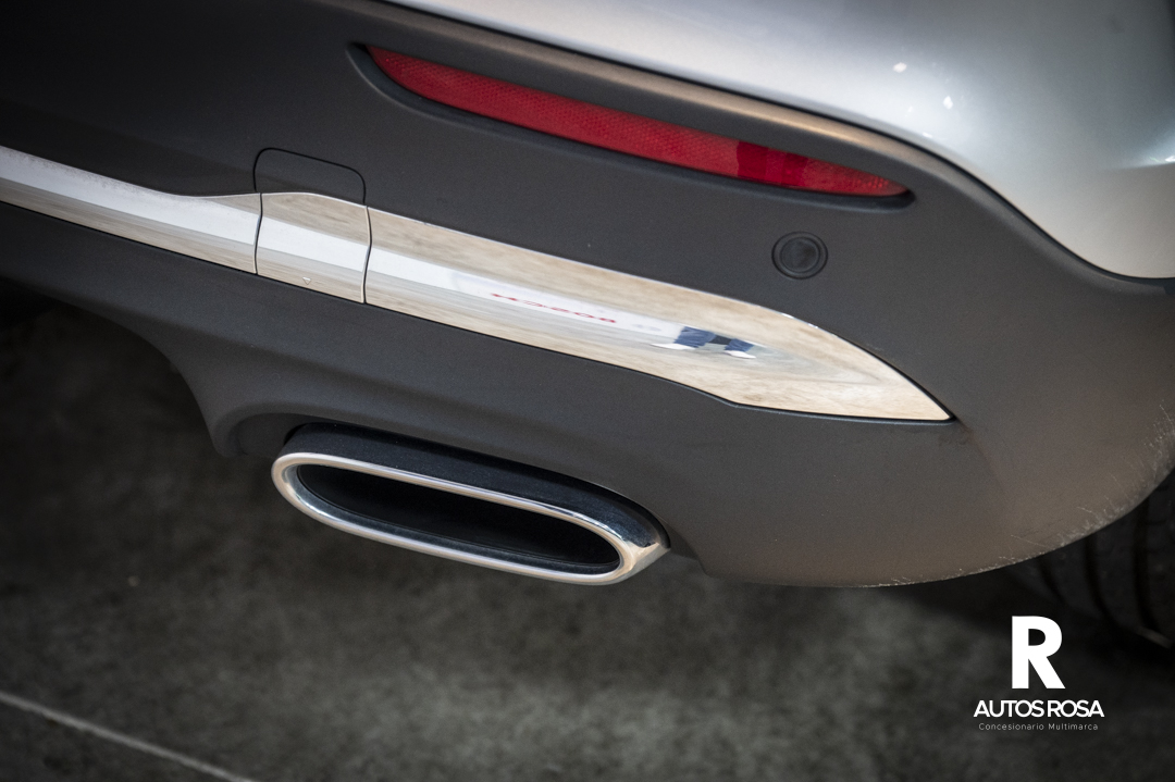 
								Mercedes-Benz GLA 200 D 150 CV AMG Line completo									