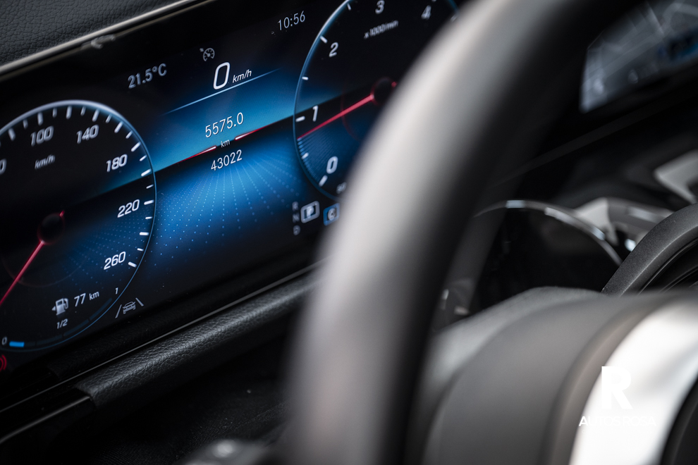 
								Mercedes-Benz GLA 200 d completo									