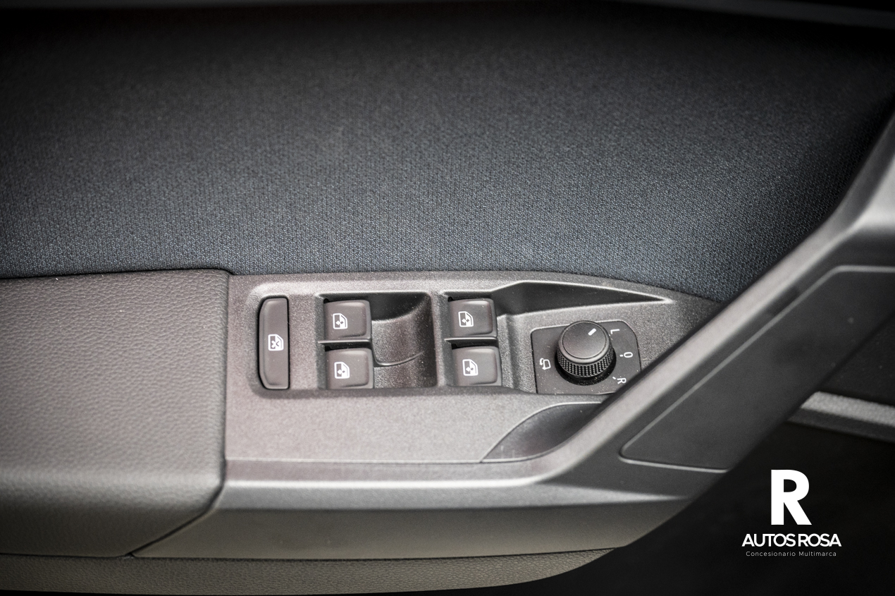 
								SEAT IBIZA 1.0 TSI STYLE + Paquete comfort completo									